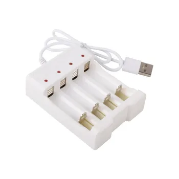 USB kimenet Univerzális akkumulátor töltő Független 4-foglalat akkumulátor töltő AA/AAA akkumulátor töltés eszköz